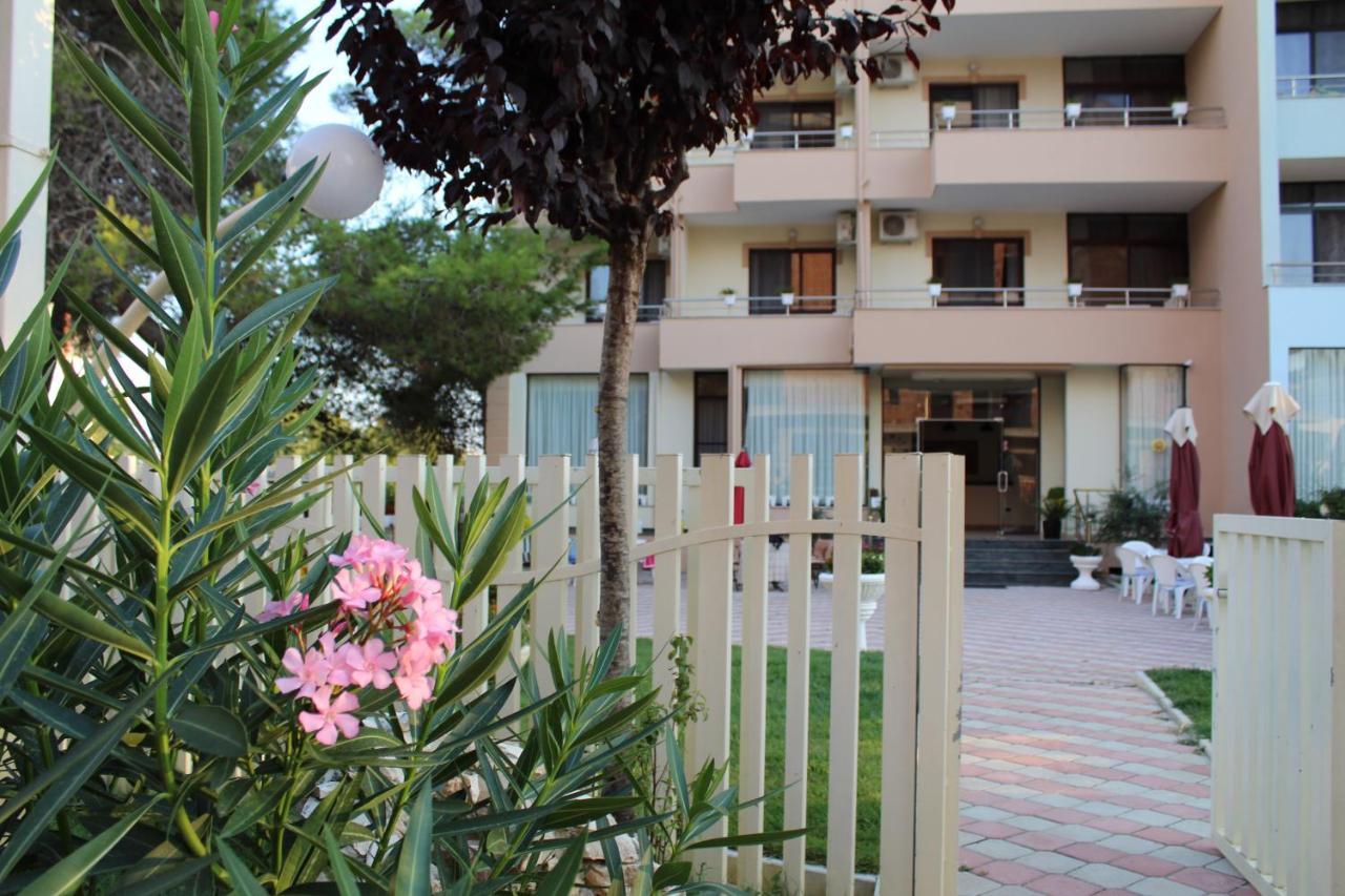 Hotel Villa Aljor Golem  Exterior foto